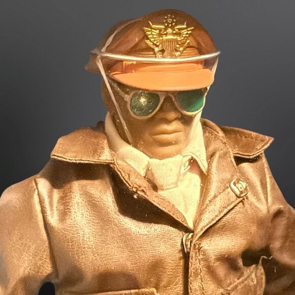 NIB ‘96 African American GI Joe Classic Collection Tuskegee Fighter Bomber Pilot - Picture 8 of 11